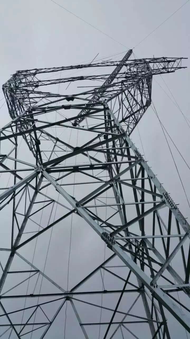 नवीनतम कंपनी ब्लॉग के बारे में For tower erection project,what tools and equipments are must ?