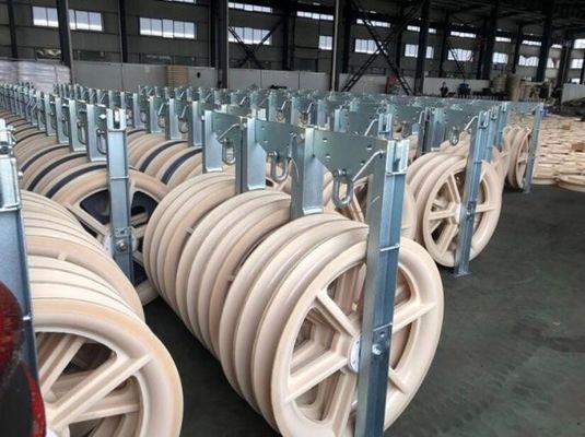 खरीदें पायलट तार रस्सी ट्रांसमिशन लाइन स्ट्रिंग उपकरण के लिए 660 मिमी व्यास ट्रिपल-शेव नायलॉन स्ट्रिंगिंग ब्लॉक online manufacture