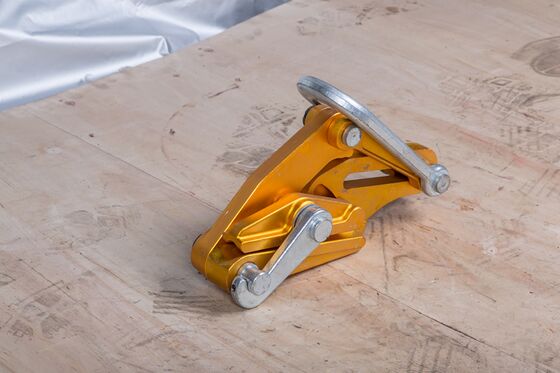 खरीदें Lightweight Aluminum Alloy Power Cable Clamp with Secure Grip Design and Weather Resistant for 40kN Load Capacity online manufacture