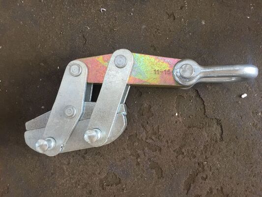 खरीदें 50-200 केएन रेटेड लोड और टिकाऊ स्टेनलेस स्टील निर्माण के साथ 11-15 मिमी एंटी-ट्विस्ट स्टील वायर के लिए भारी शुल्क केबल पकड़ online manufacture