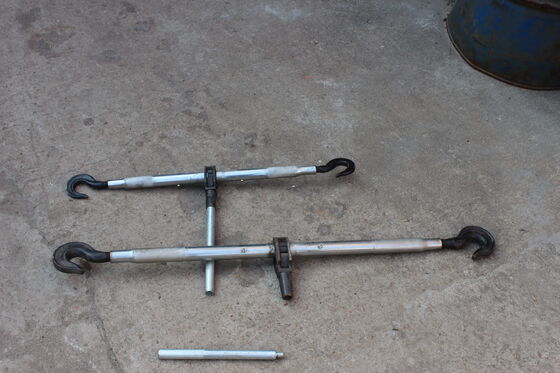 खरीदें दो टन भारी शुल्क तार रस्सी टेन्सर दोहरी हुक डिजाइन और केबल कसने के लिए समायोज्य टर्नबक के साथ online manufacture