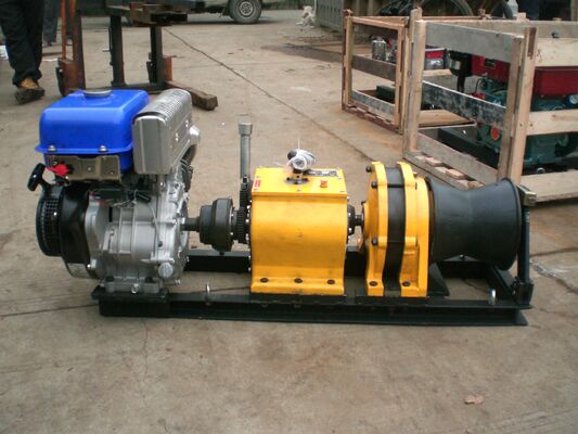 खरीदें 5-Ton Gasoline-Powered Cable Winch Puller with Fast Line Speed for Heavy-Duty Wire Pulling online manufacture