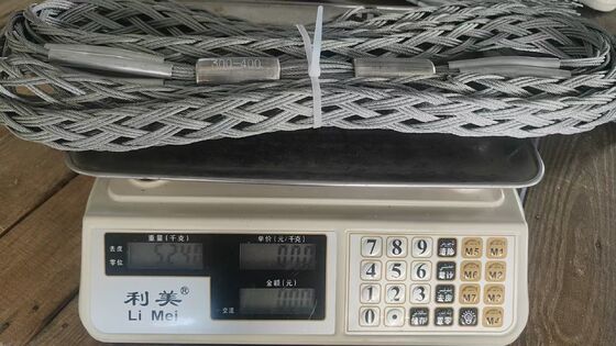 खरीदें 30KN रेटेड लोड के साथ 300×400mm2 एसीएसआर कंडक्टरों के लिए भारी शुल्क डबल-ब्रेडेड केबल खींचने की पकड़ online manufacture